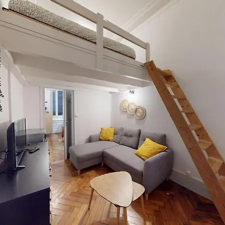 Charming On Rue Frédéric Sauvage Apartamento *