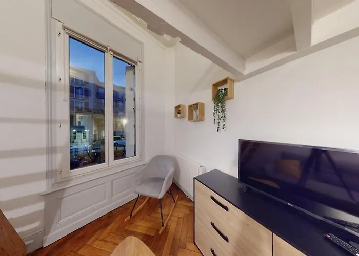 Apartamento Charming On Rue Frédéric Sauvage *