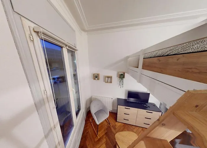 Charming On Rue Frederic Sauvage Le Havre